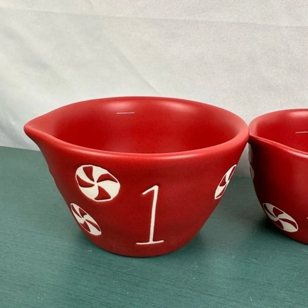 NWT‎ Rae dunn peppermint measuring cups Christmas